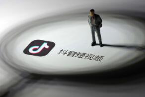 抖音教程视频教程合成2019：拍抖音视频应该配什么样的音乐呢-第1张图片-小七抖音培训